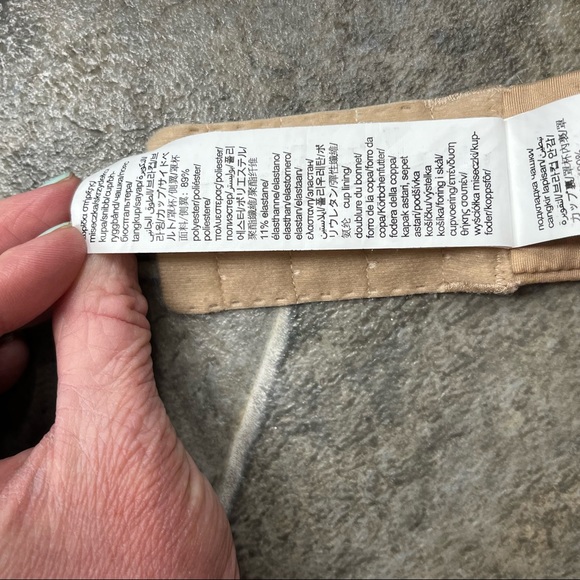 Calvin Klein Wireless Convertible Strap Bra - Picture 8 of 13